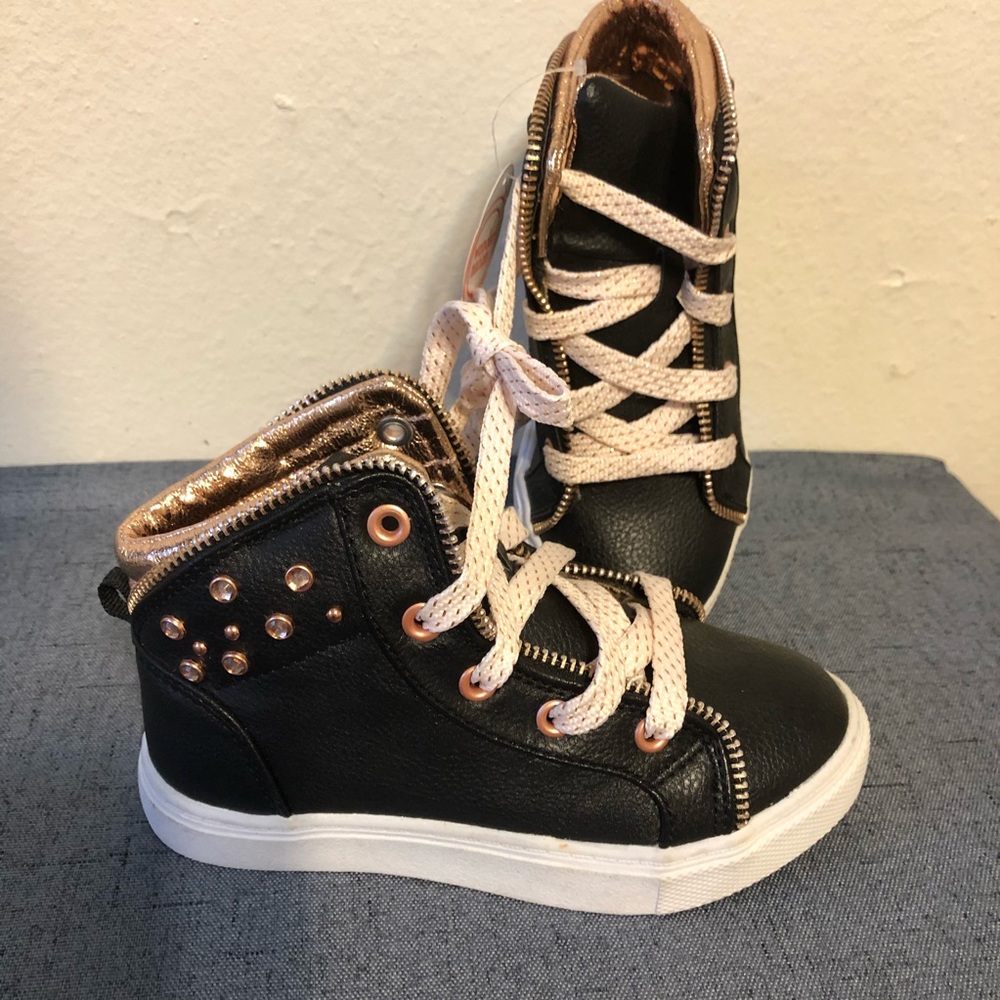 Wonder nation Girls Shoes.